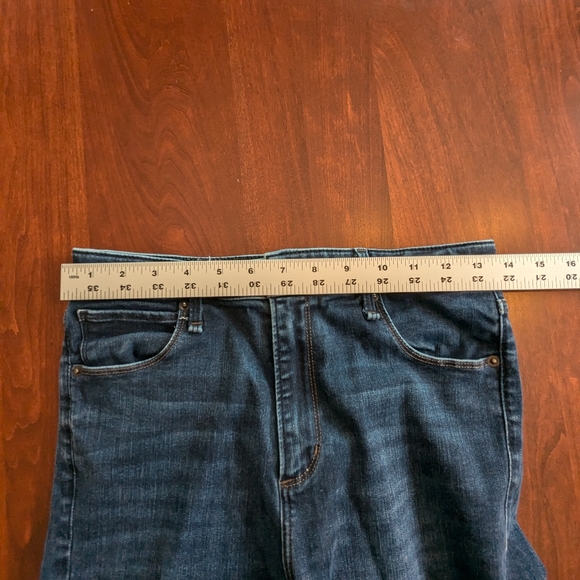 Abercrombie &  Fitch Super Skinny High Rise Jean, size 8R (29), dark wash - Picture 6 of 11